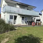 Strandhaus-seeschwalbe * Fehmarnsund