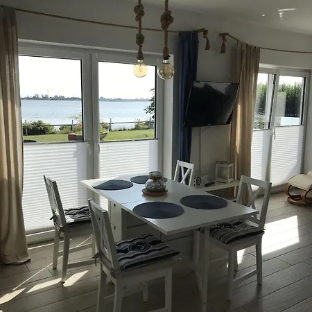 Strandhaus-seeschwalbe * Fehmarnsund