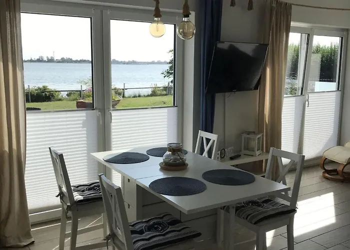 Strandhaus-seeschwalbe * Fehmarnsund